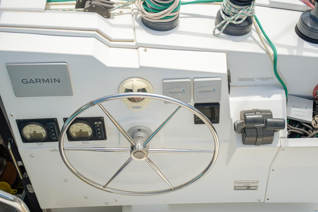 Fountaine Pajot Lucia 40