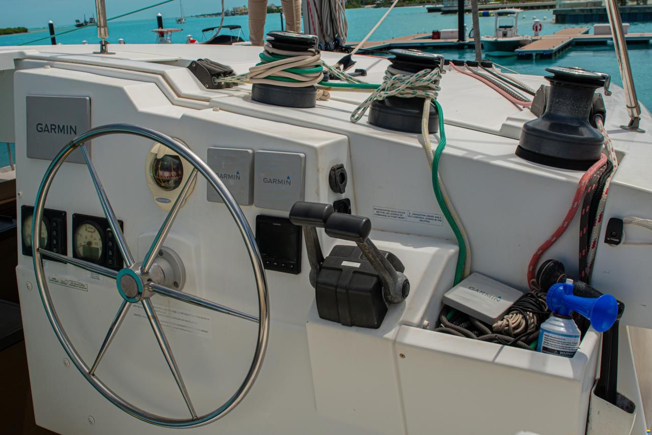 Fountaine Pajot Lucia 40