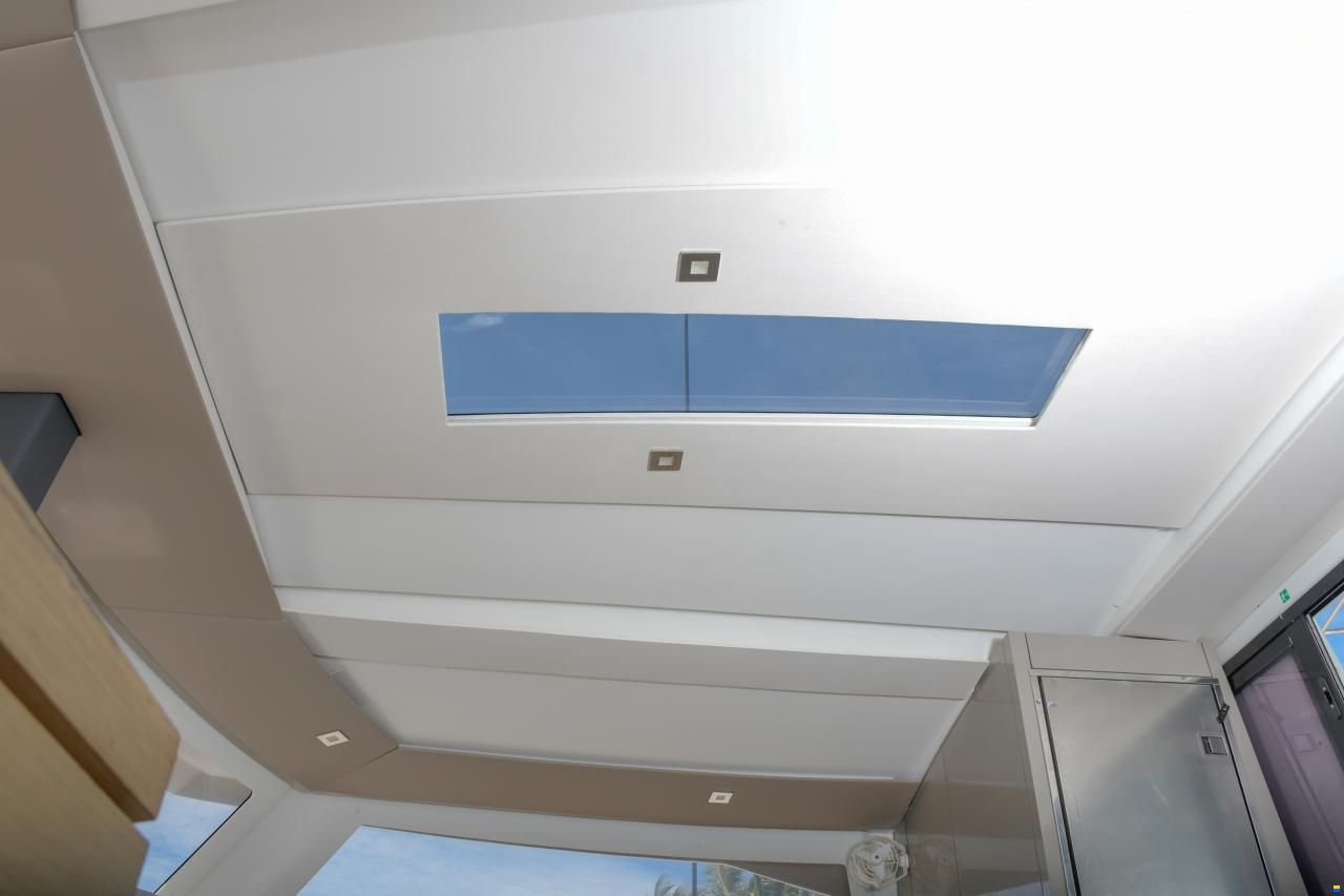 Fountaine Pajot Lucia 40