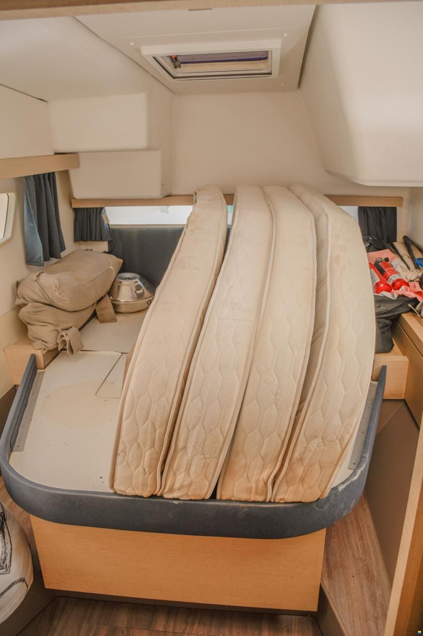 Fountaine Pajot Lucia 40