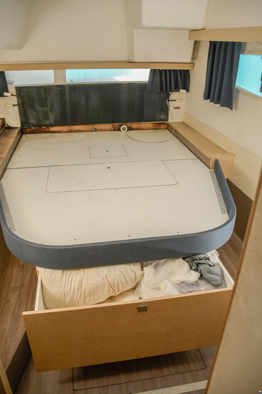 Fountaine Pajot Lucia 40