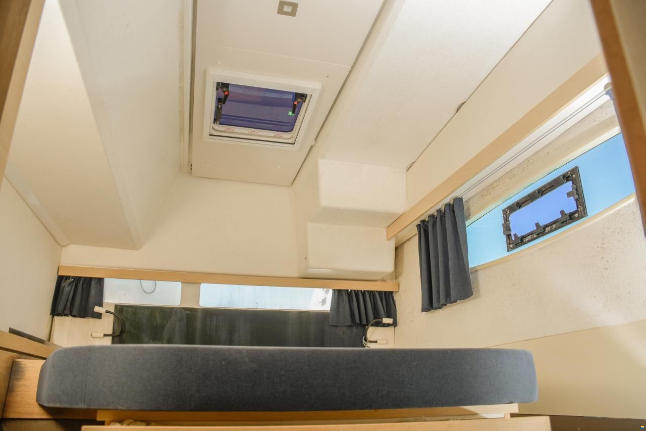 Fountaine Pajot Lucia 40