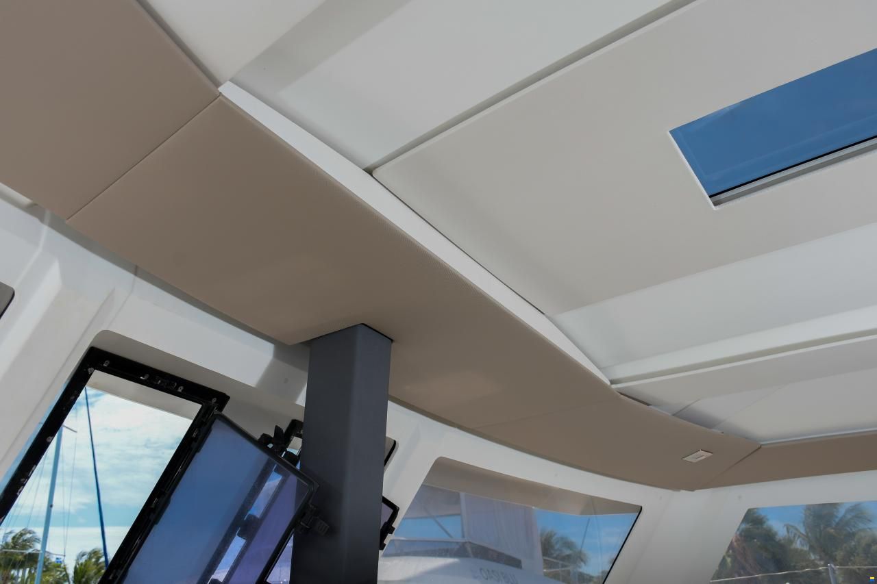 Fountaine Pajot Lucia 40