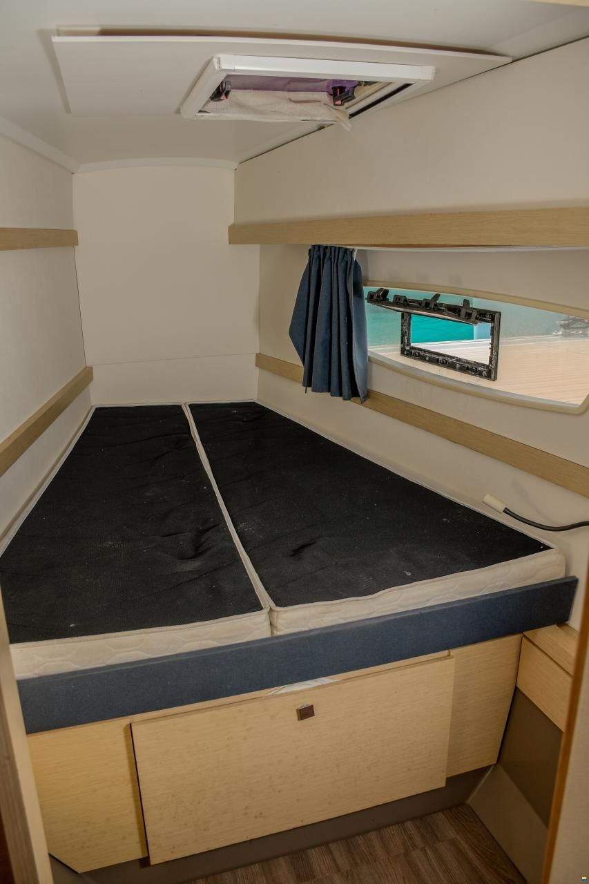 Fountaine Pajot Lucia 40