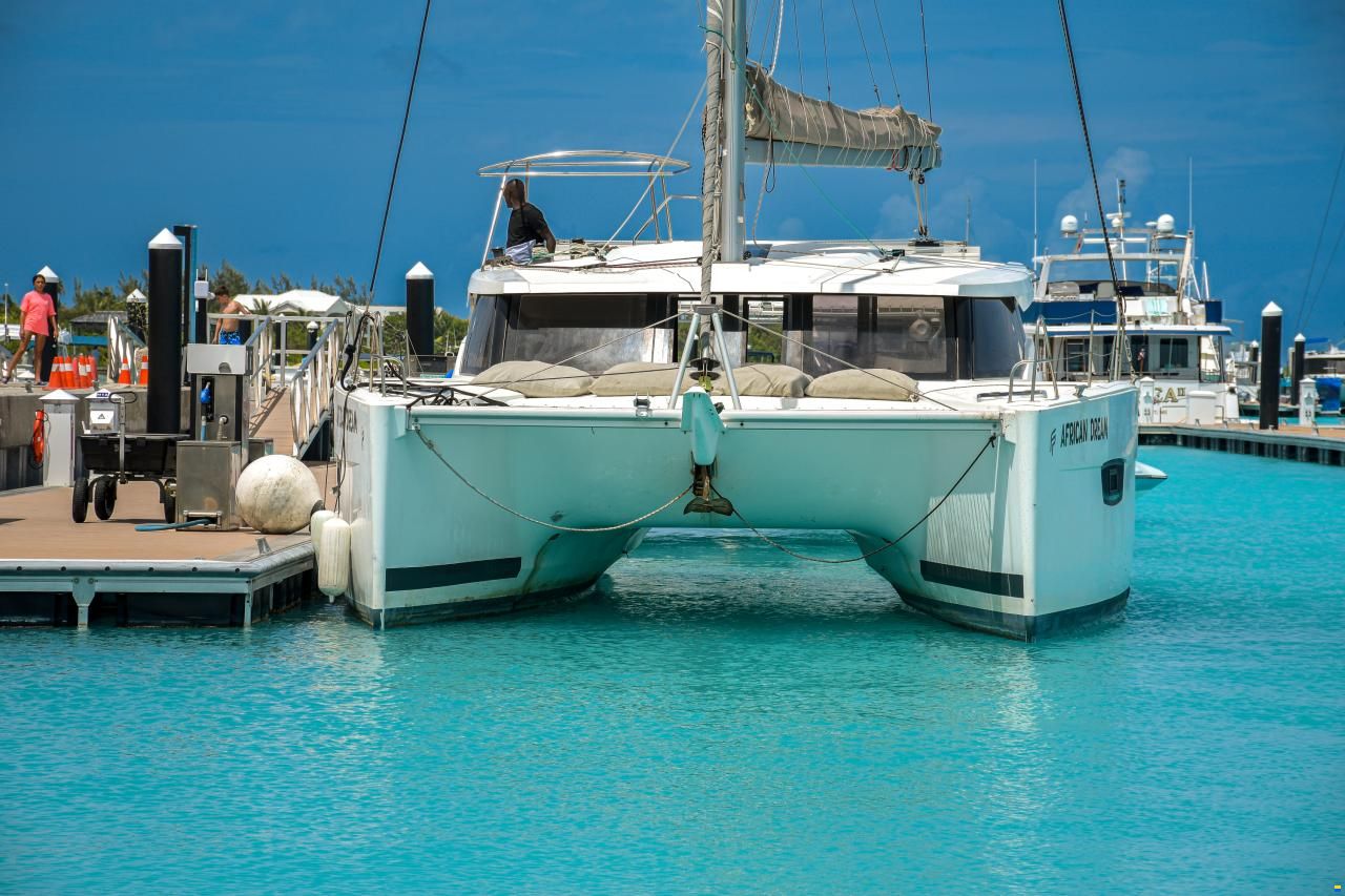 Fountaine Pajot Lucia 40