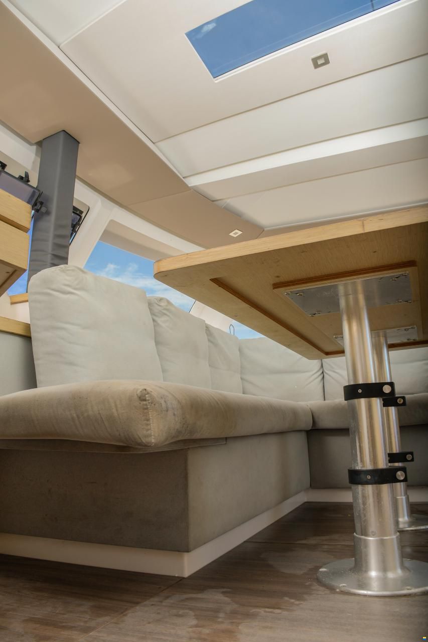 Fountaine Pajot Lucia 40