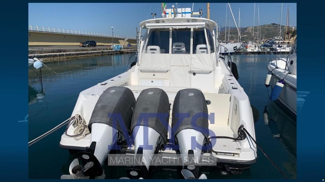 Boston Whaler 345 CONQUEST
