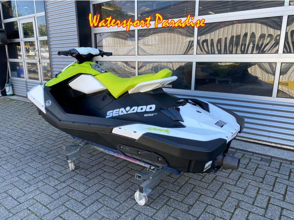 Sea-Doo Spark 90 2-UP