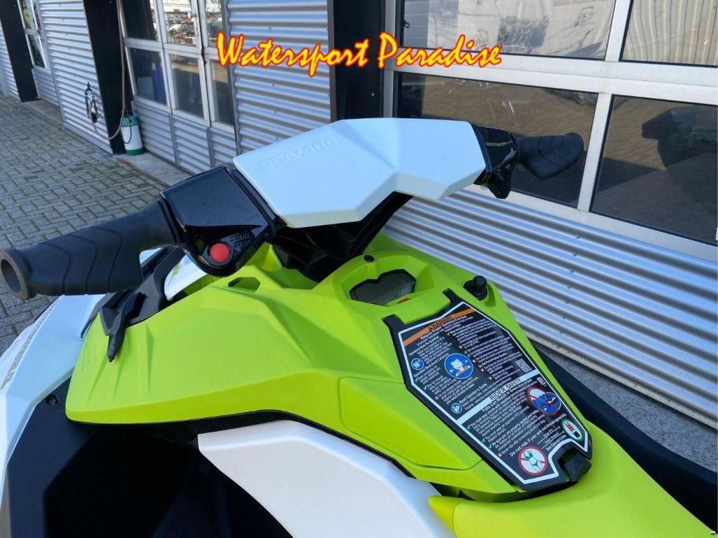 Sea-Doo Spark 90 2-UP
