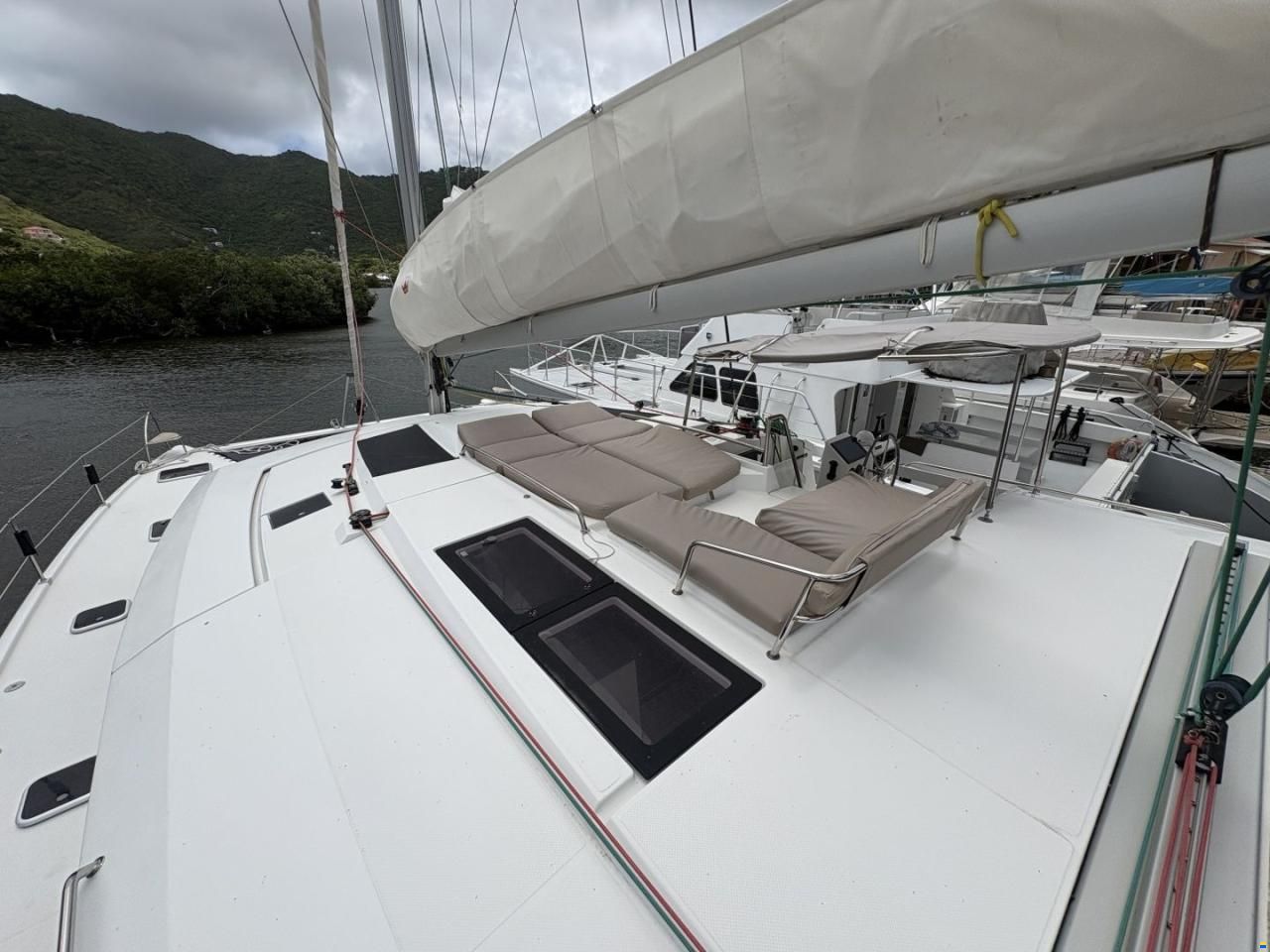 Fountaine Pajot Helia 44 Evolution Oceanic Package