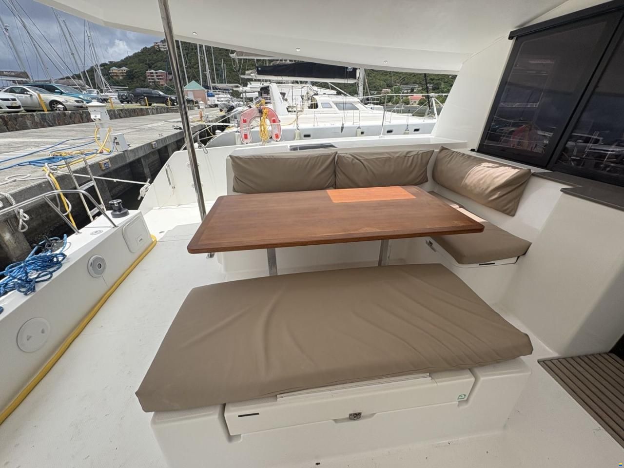 Fountaine Pajot Helia 44 Evolution Oceanic Package
