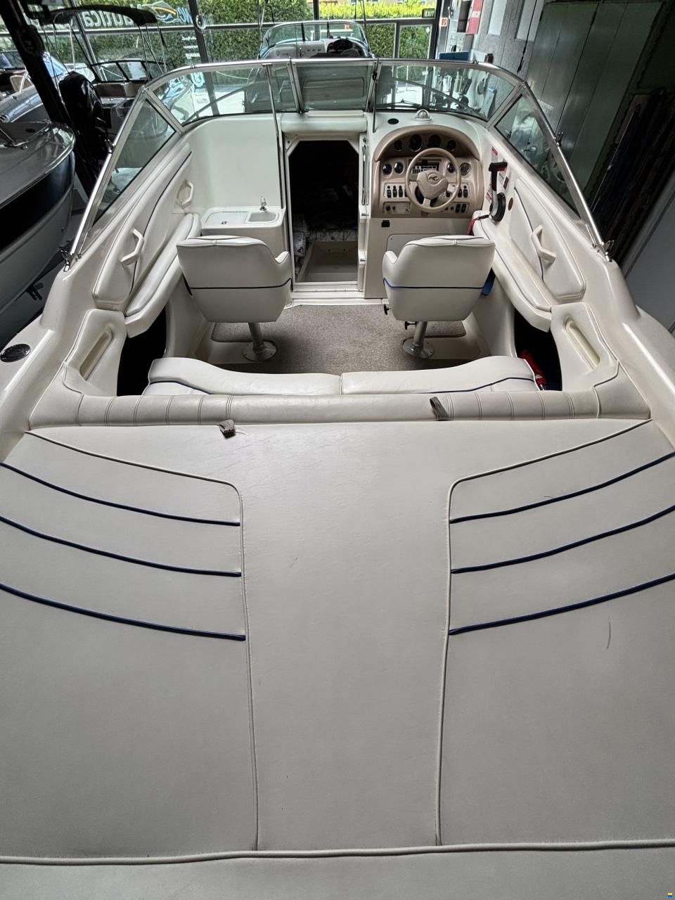 Sea Ray 230 OSE