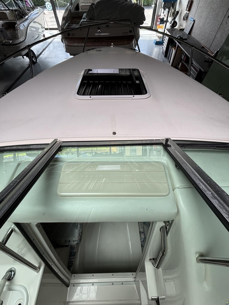 Sea Ray 230 OSE