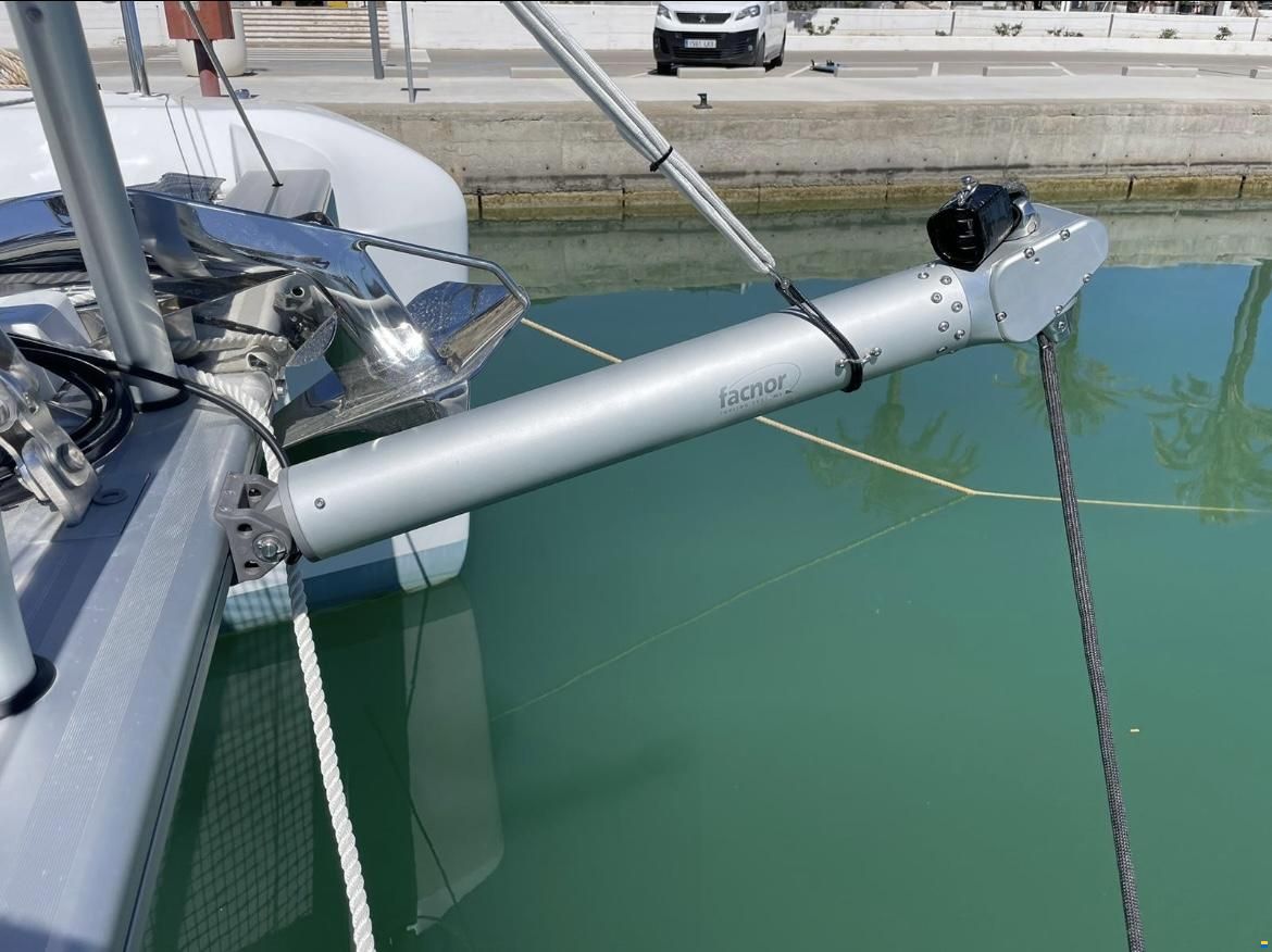 Lagoon 42