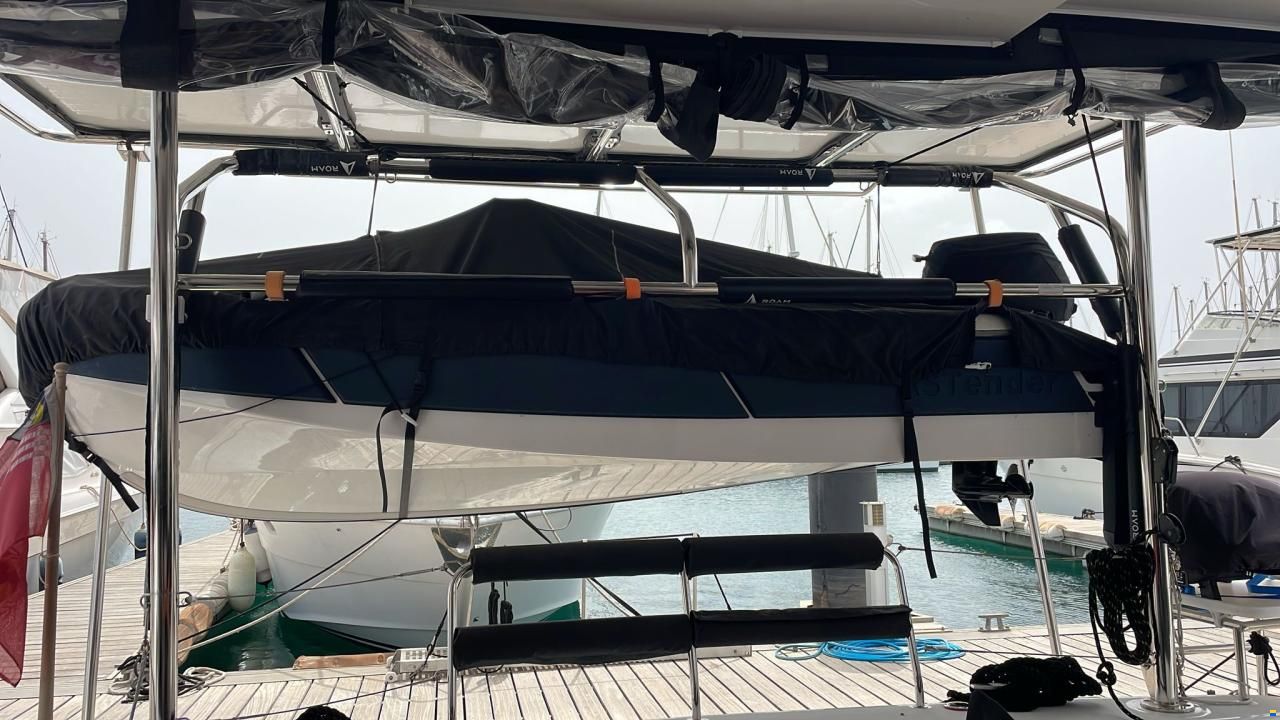 Lagoon 42