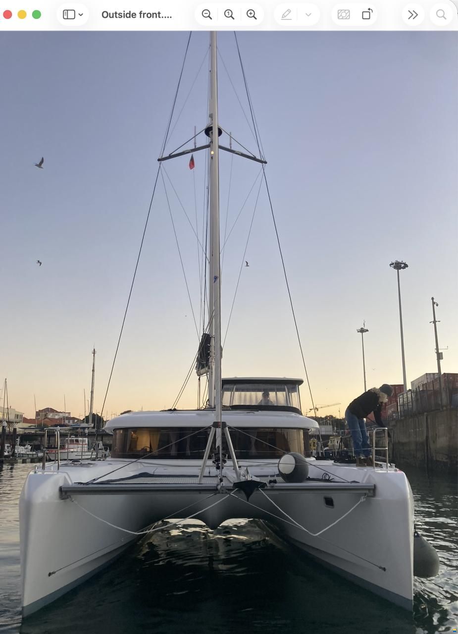 Lagoon 42