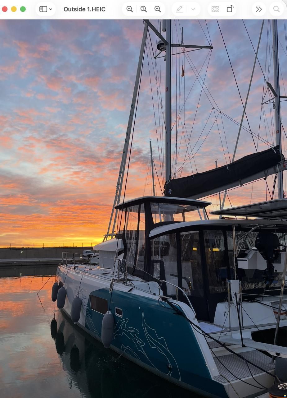 Lagoon 42