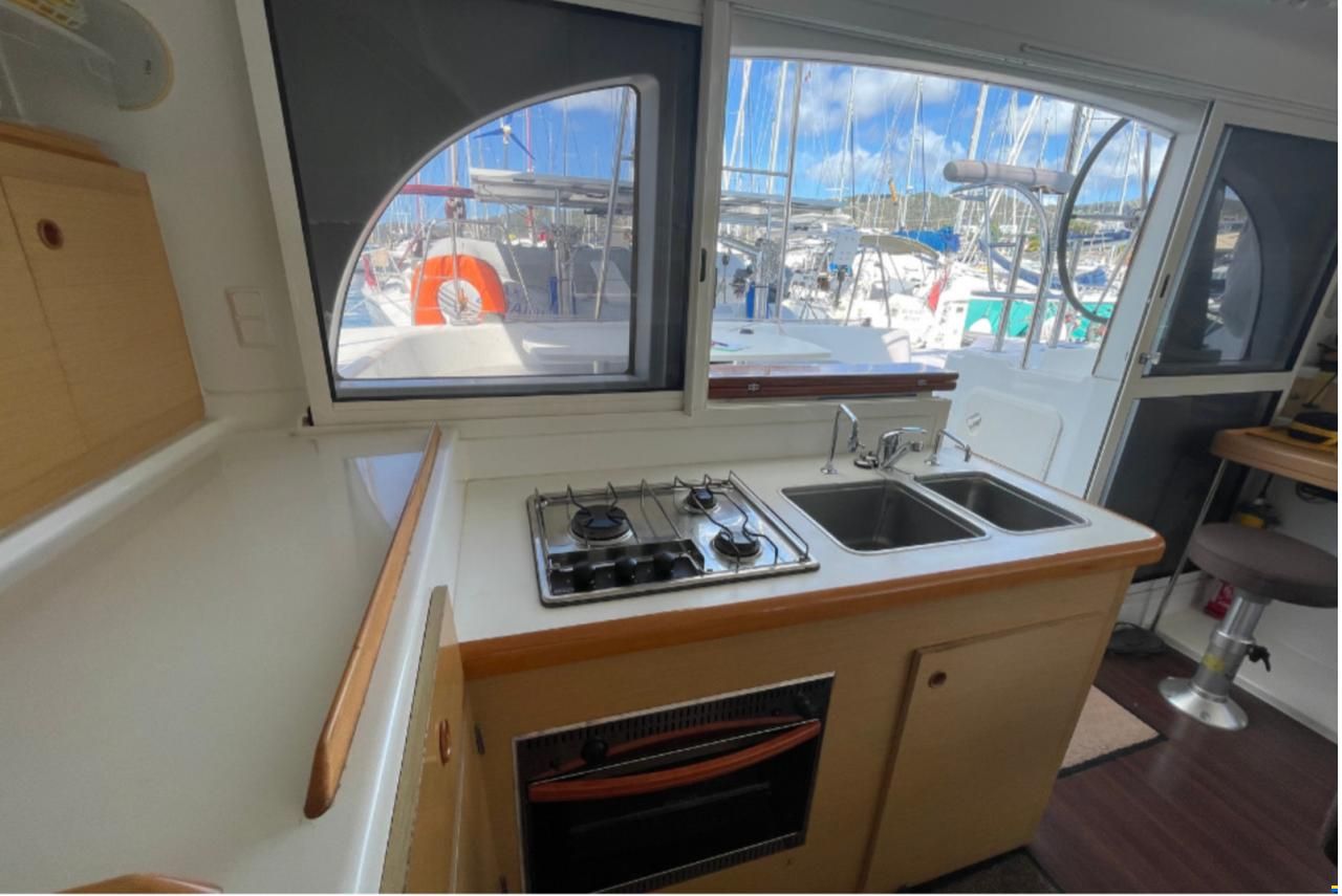 Lagoon 380 S2