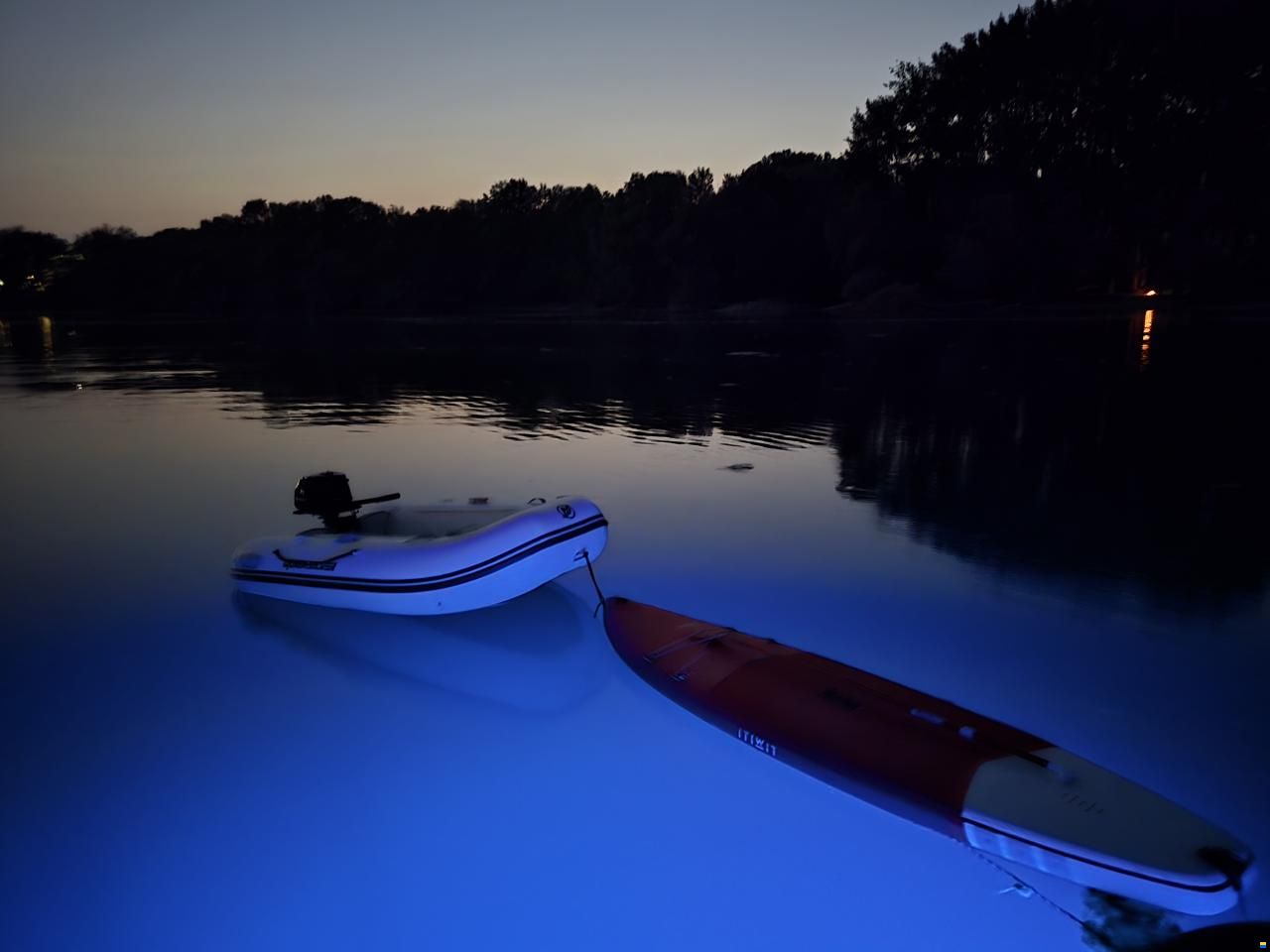 Rinker 310 Express Cruiser