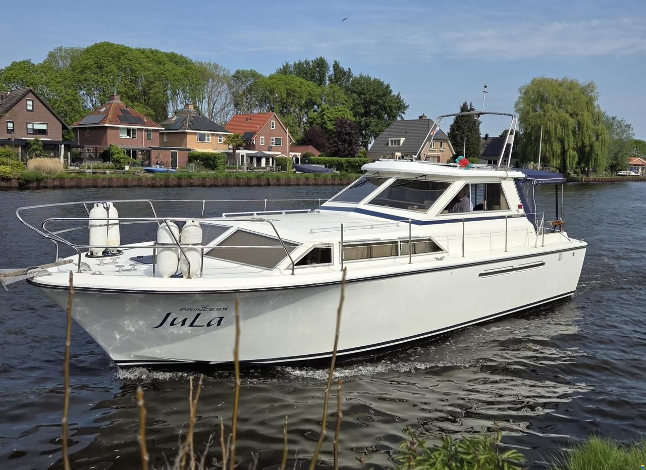 Princess 33