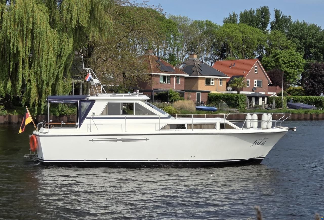 Princess 33