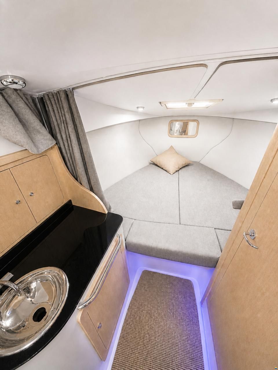 Saver 750 Cabin