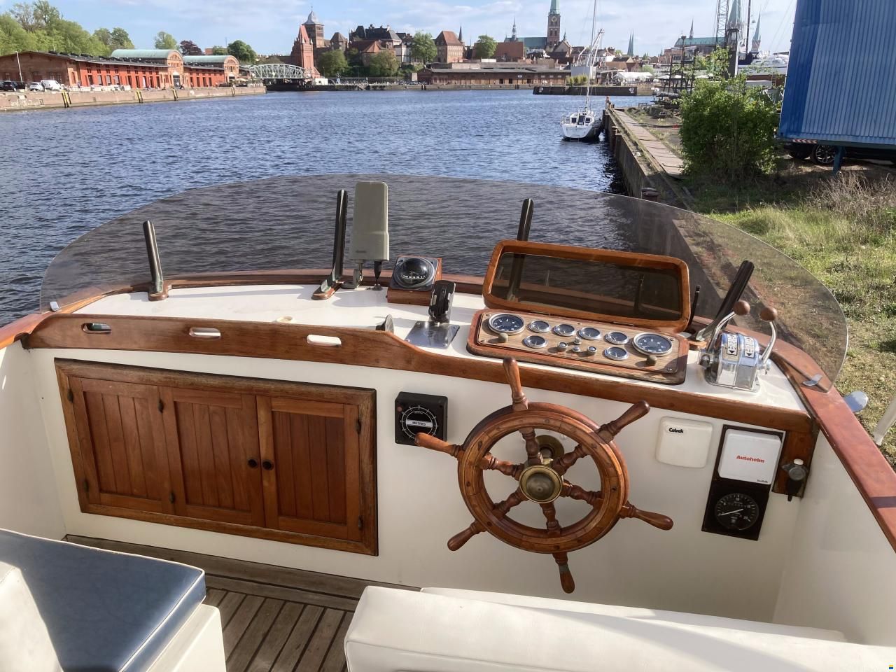 AMS Marine Trawler 34 DC