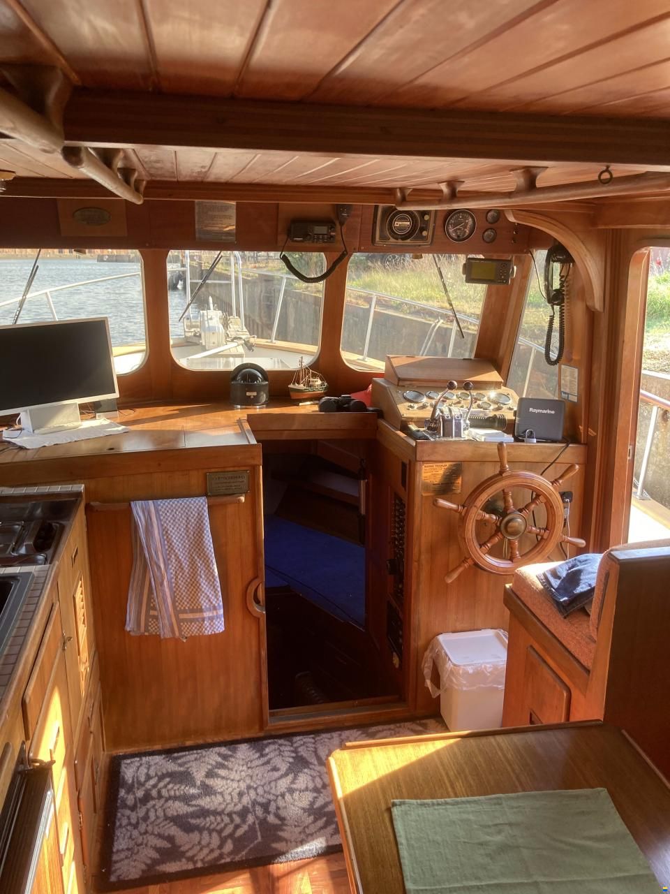 AMS Marine Trawler 34 DC