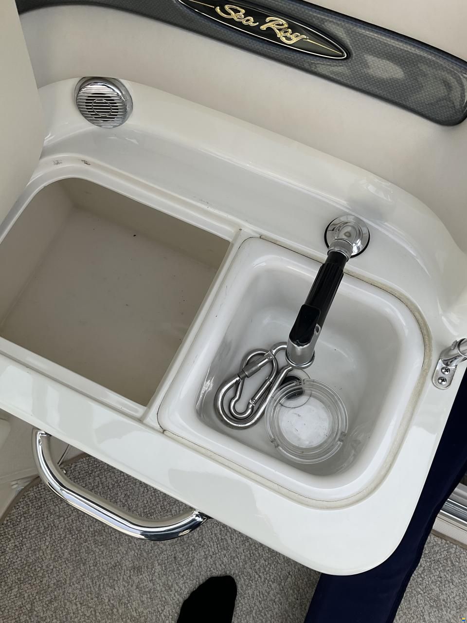 Sea Ray 240 SSE