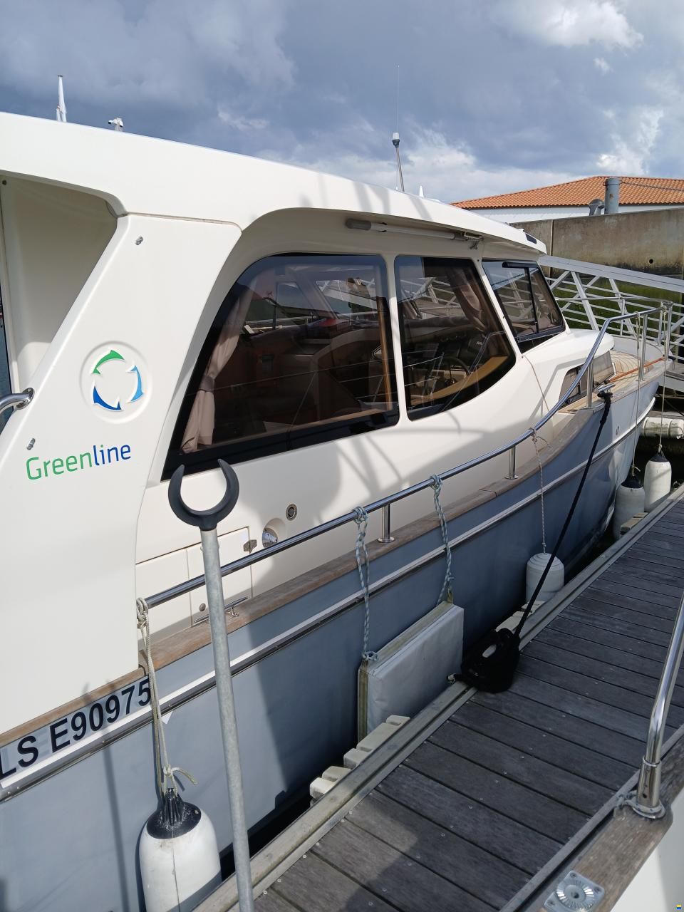 Greenline 33