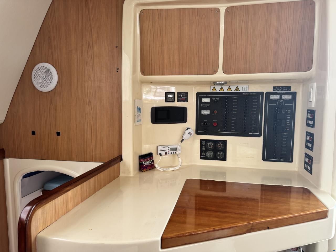Robertson&Caine Leopard 47