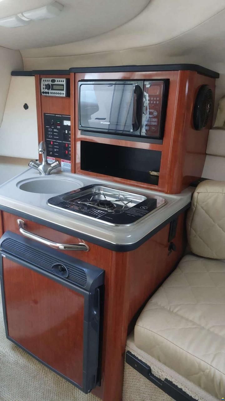 Sea Ray Sundancer 240