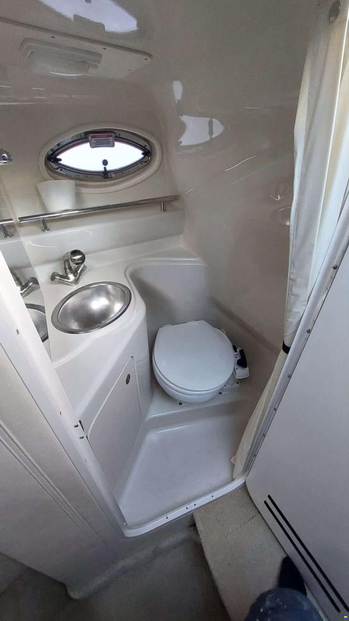 Sea Ray Sundancer 240