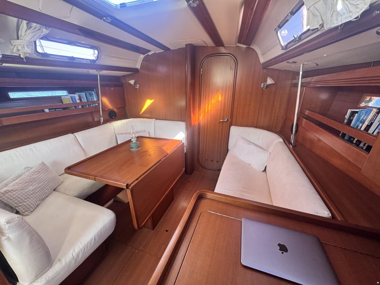 Dufour 40 Performance