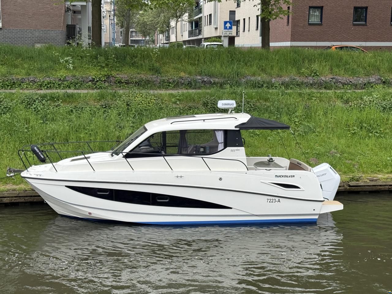 Quicksilver 905 Weekend