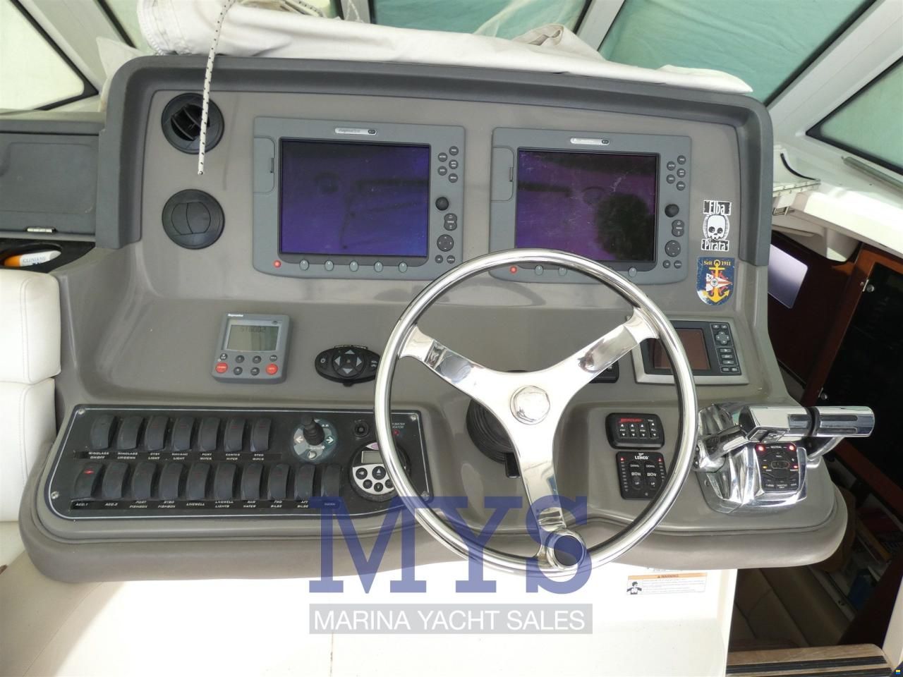 Boston Whaler 345 CONQUEST