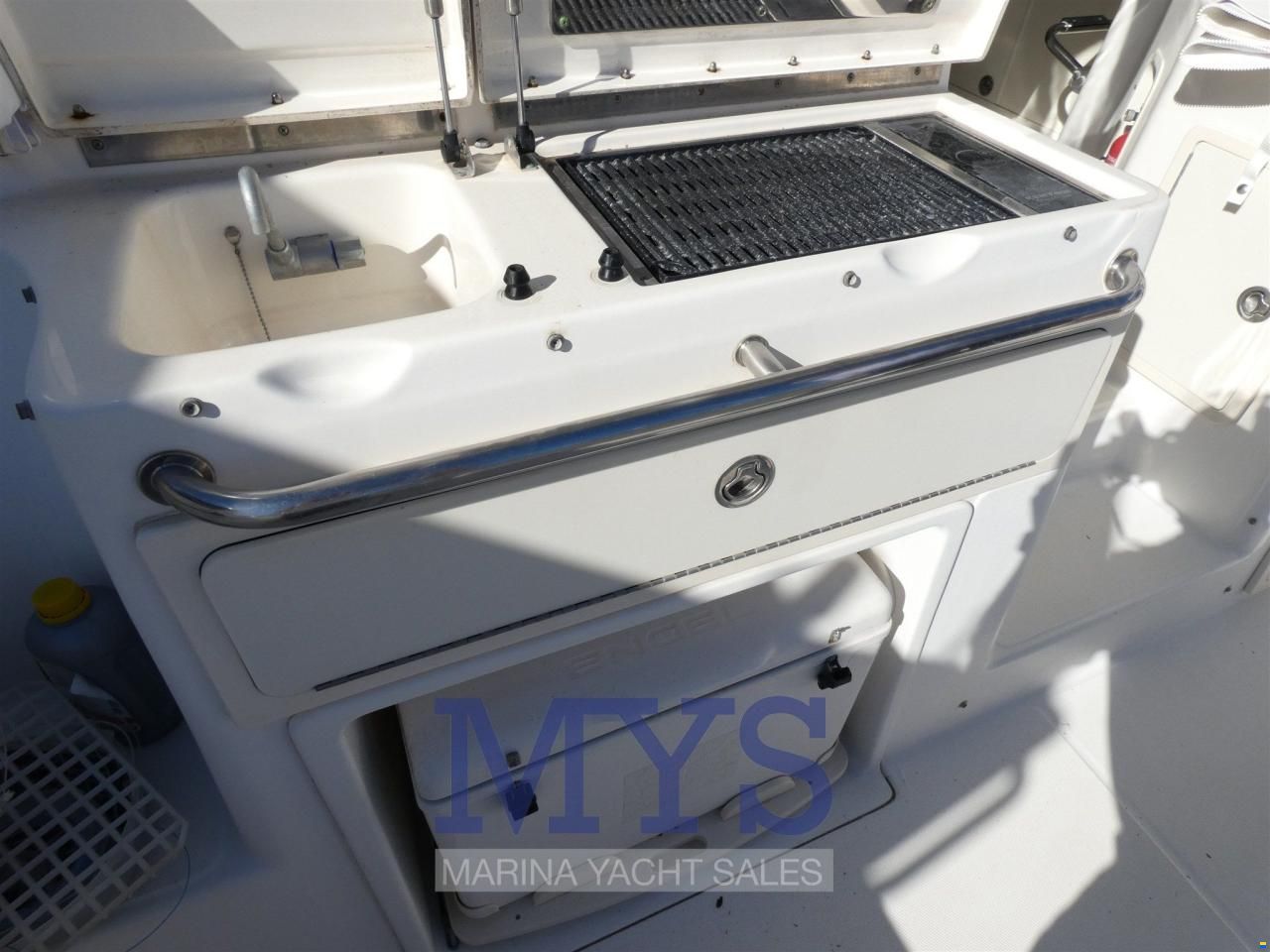 Boston Whaler 345 CONQUEST
