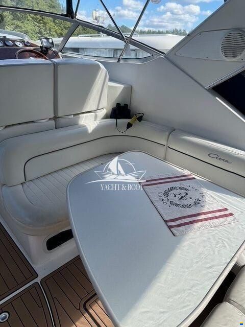 Bayliner 3055