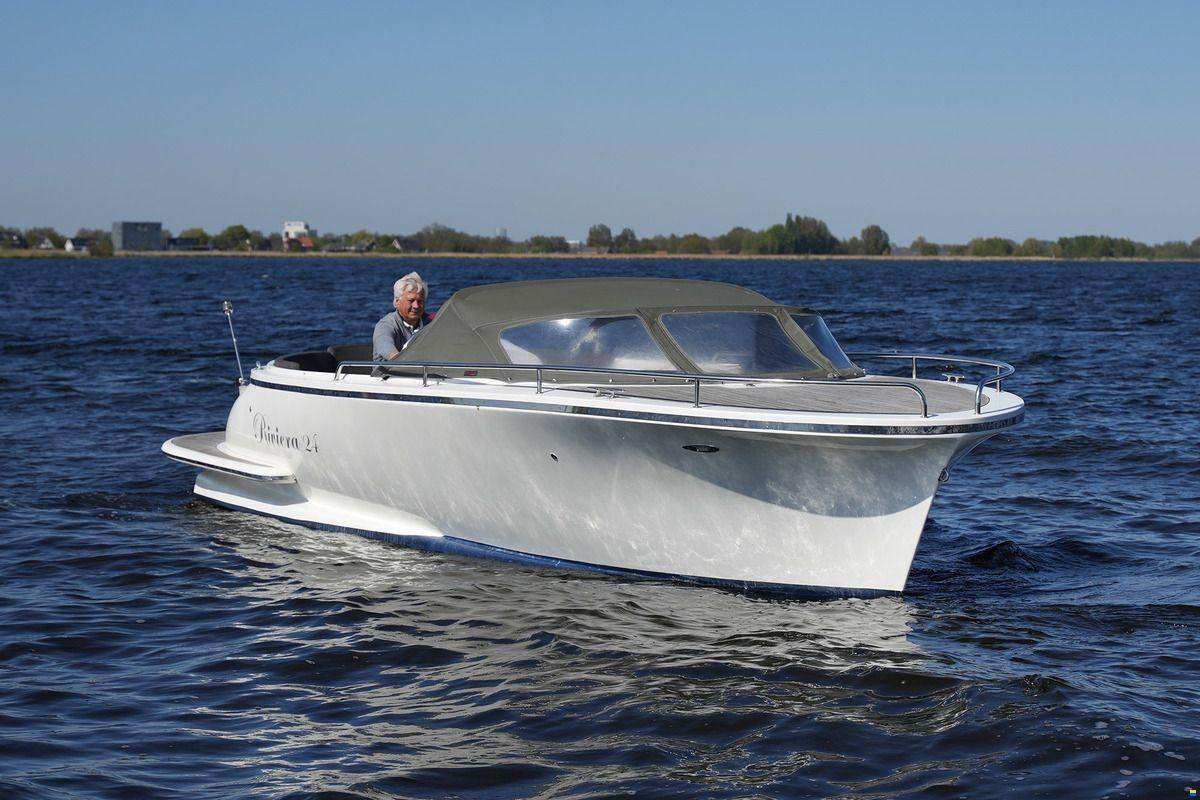 Riviera 24