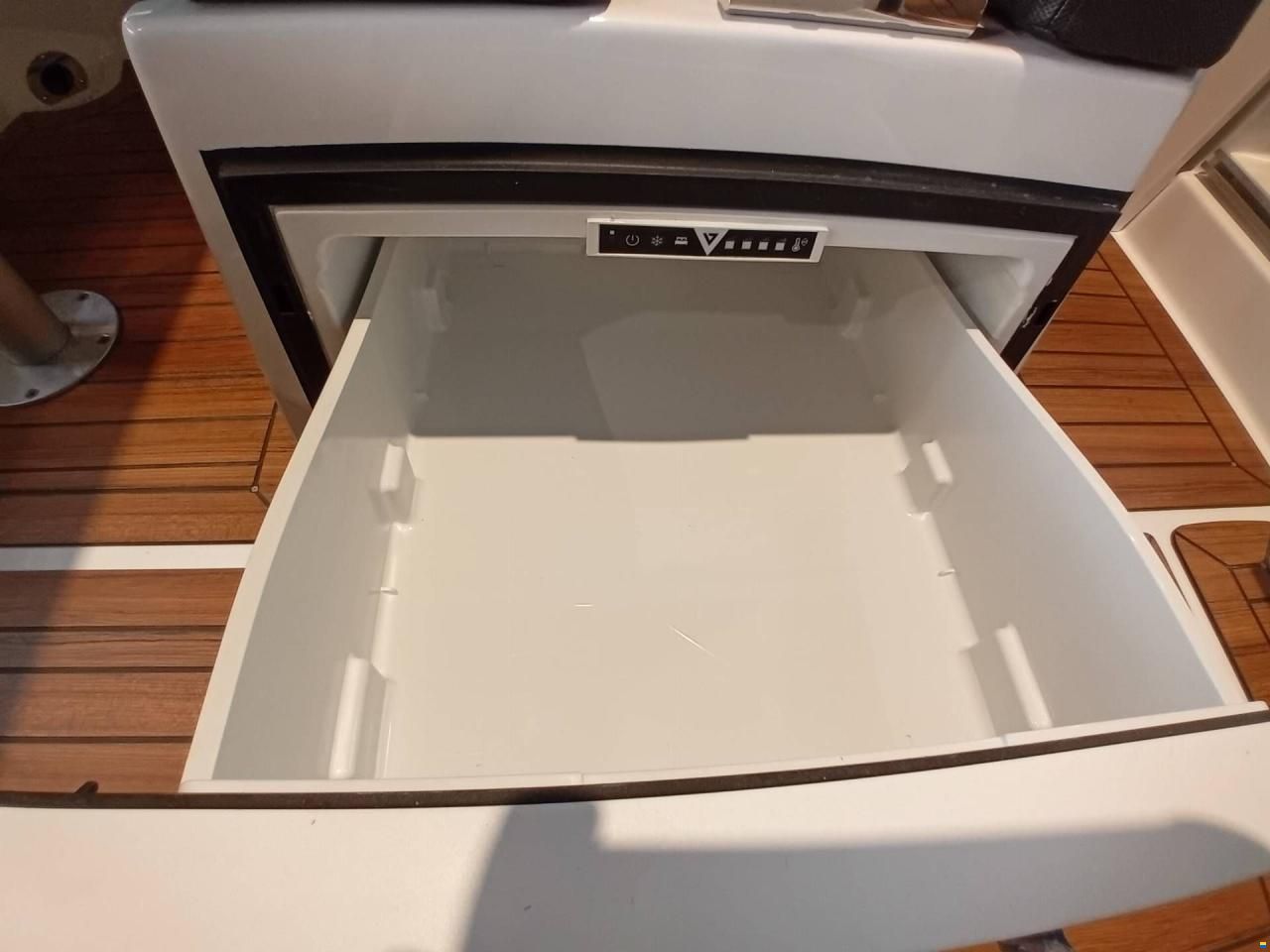 Coaster 600 DC - 100 HP Yamaha