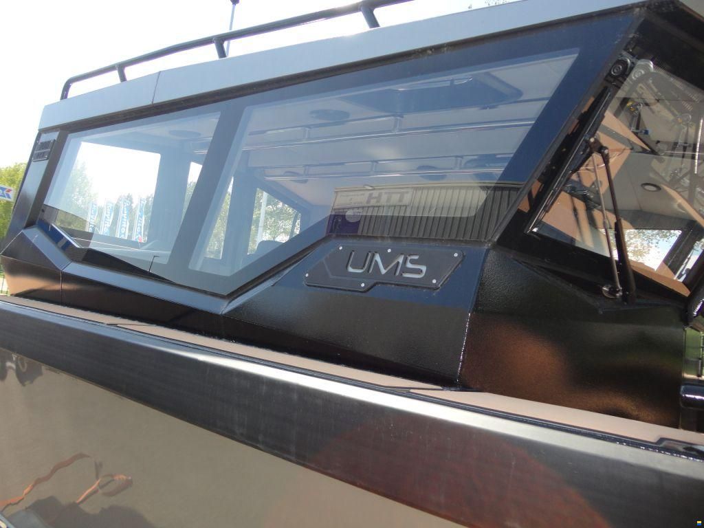 UMS boat Cabin Cruiser
