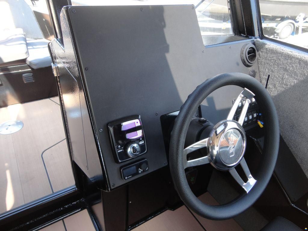 UMS boat Cabin Cruiser