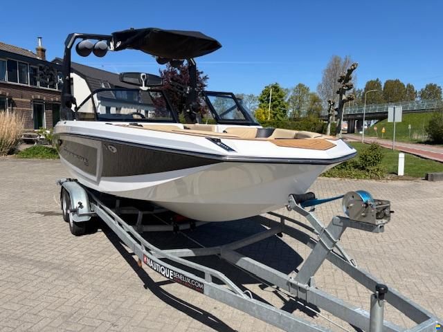 Nautique GS22