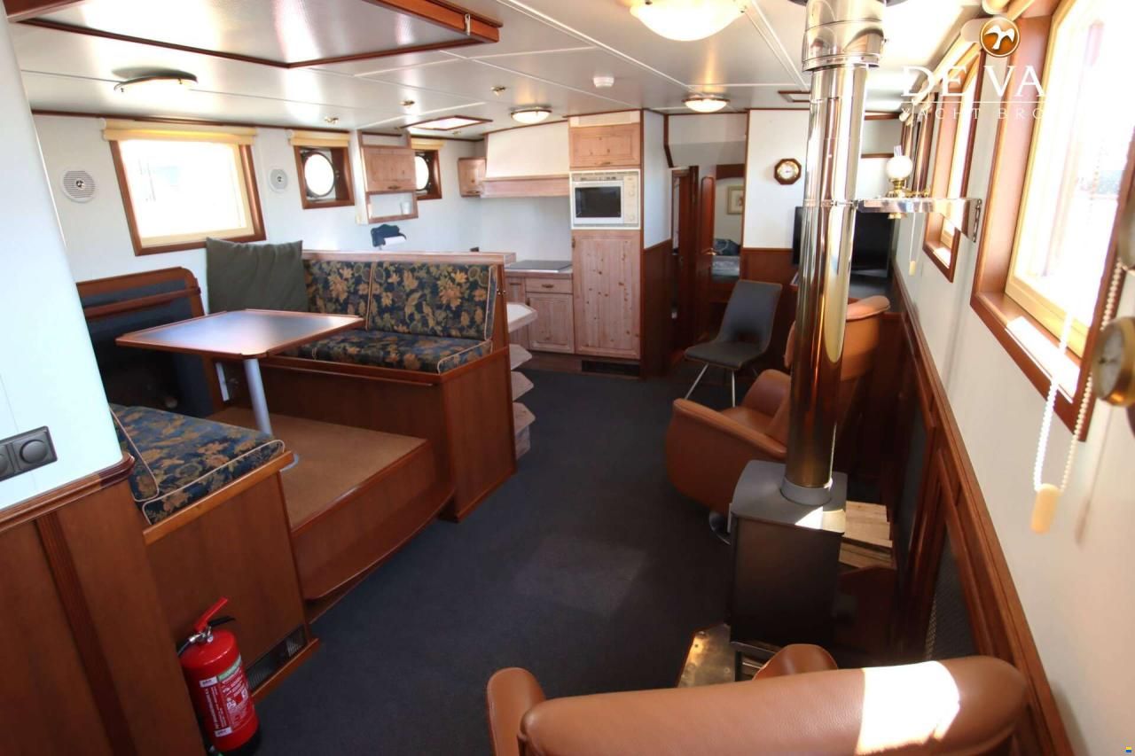 Luxe motor 22 m