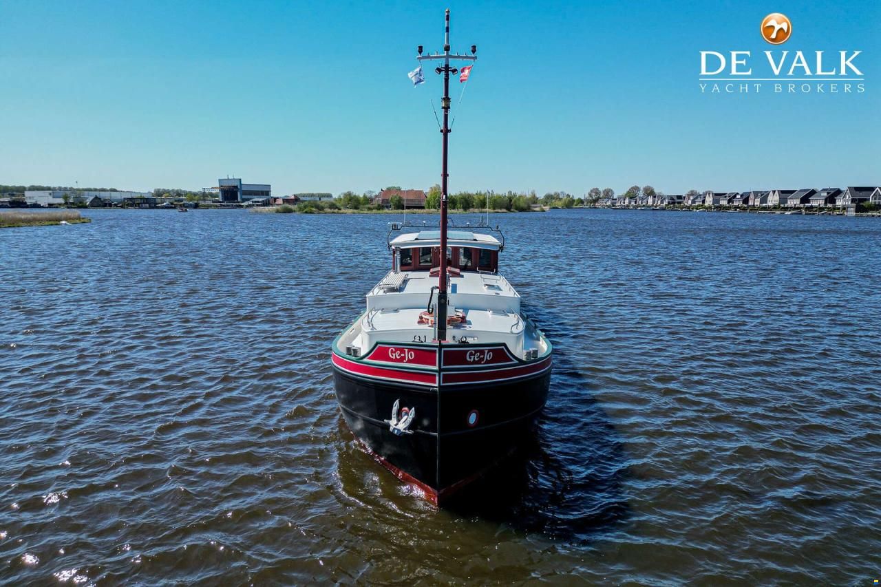 Luxe motor 22 m