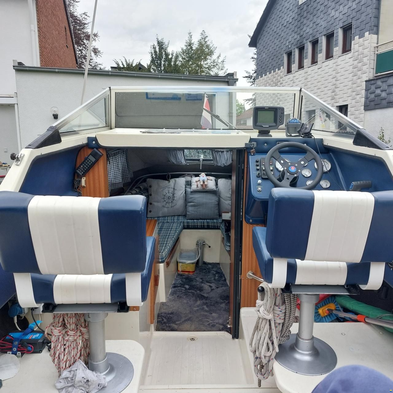 Sealine Conti 18 Cabin