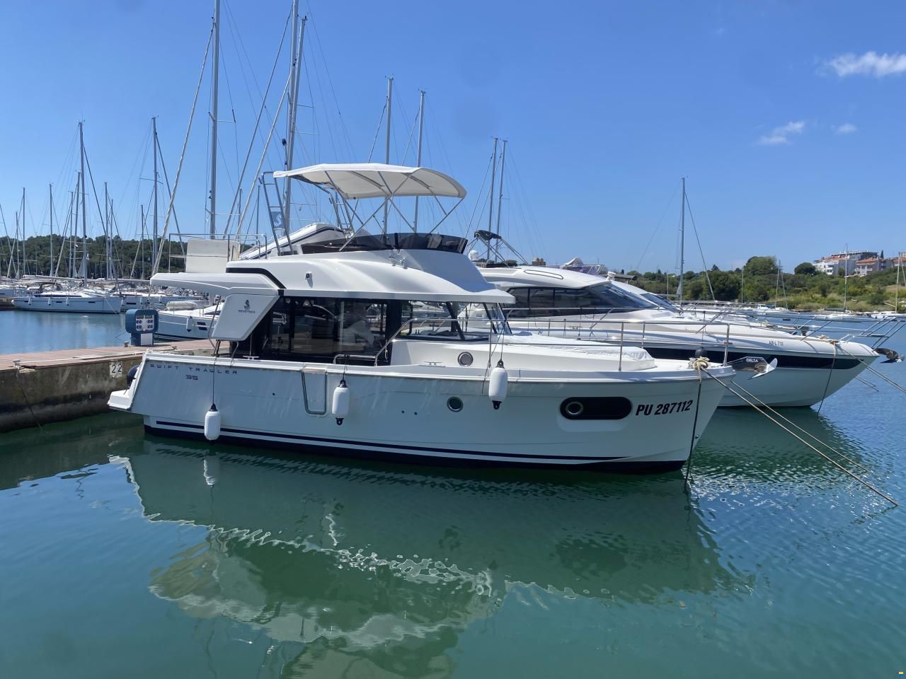 Beneteau Swift Trawler 35