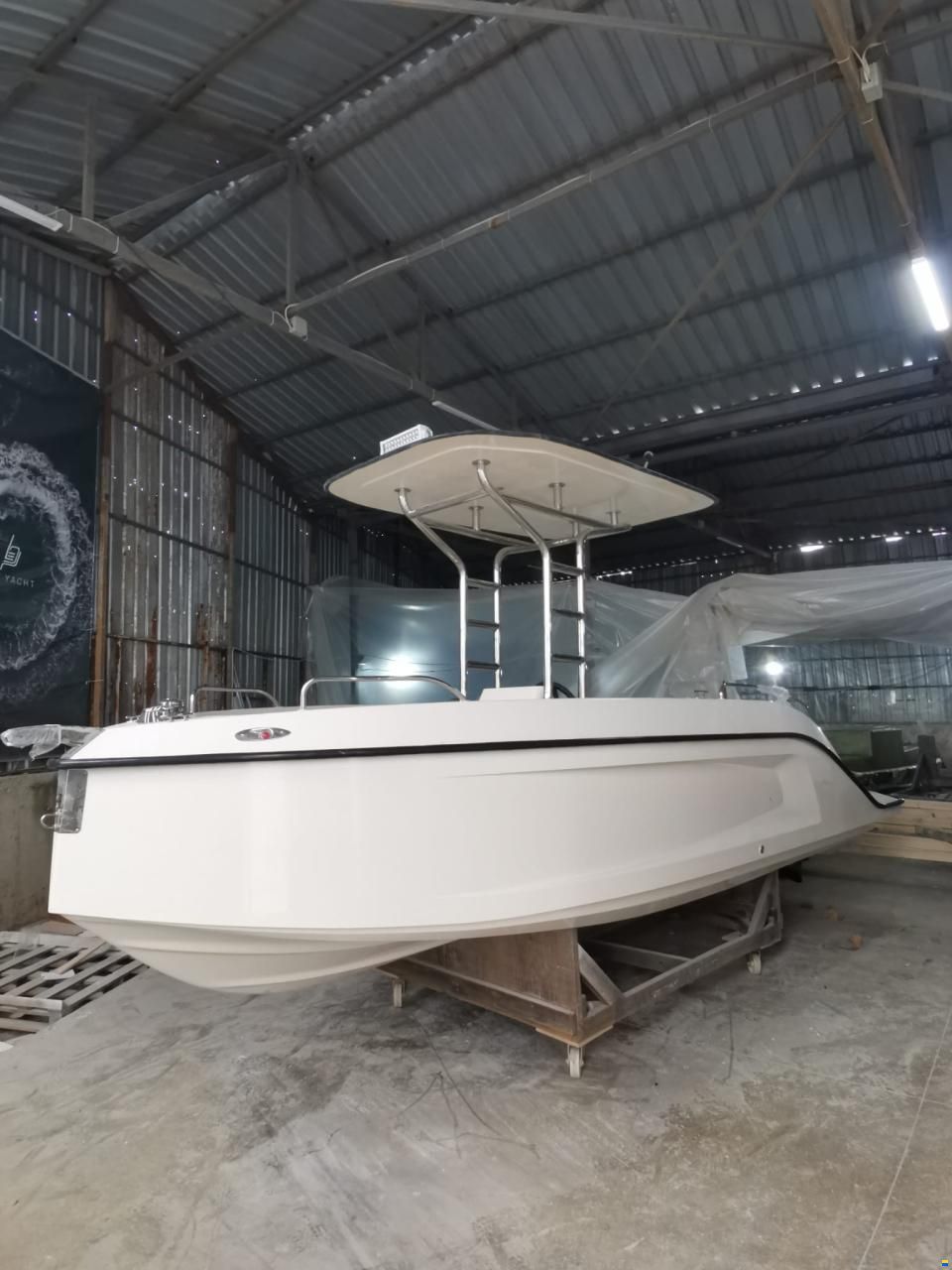 Bey Yacht B18