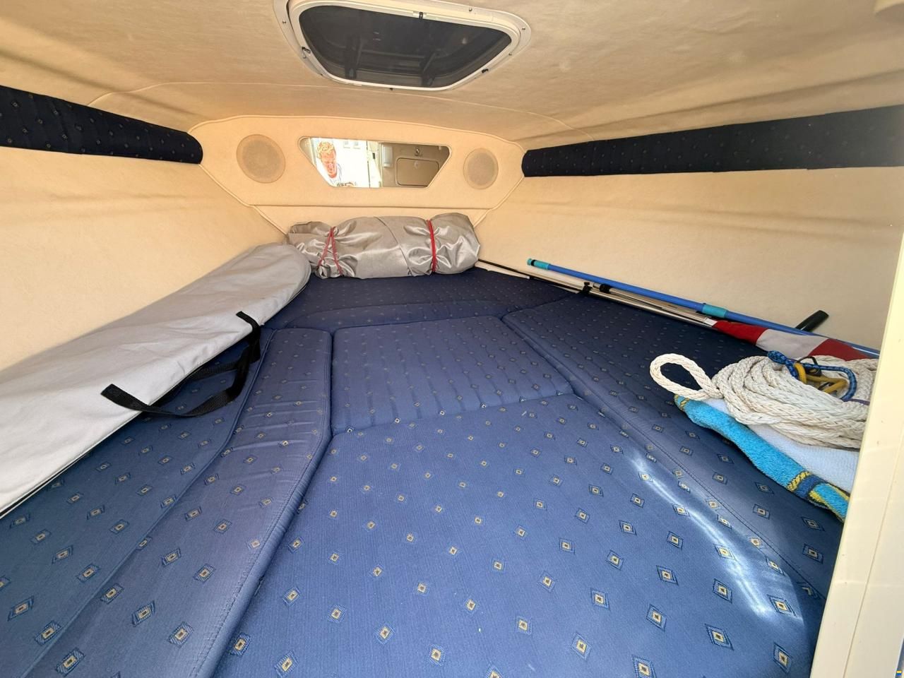 Sea Ray 210 Overnighter