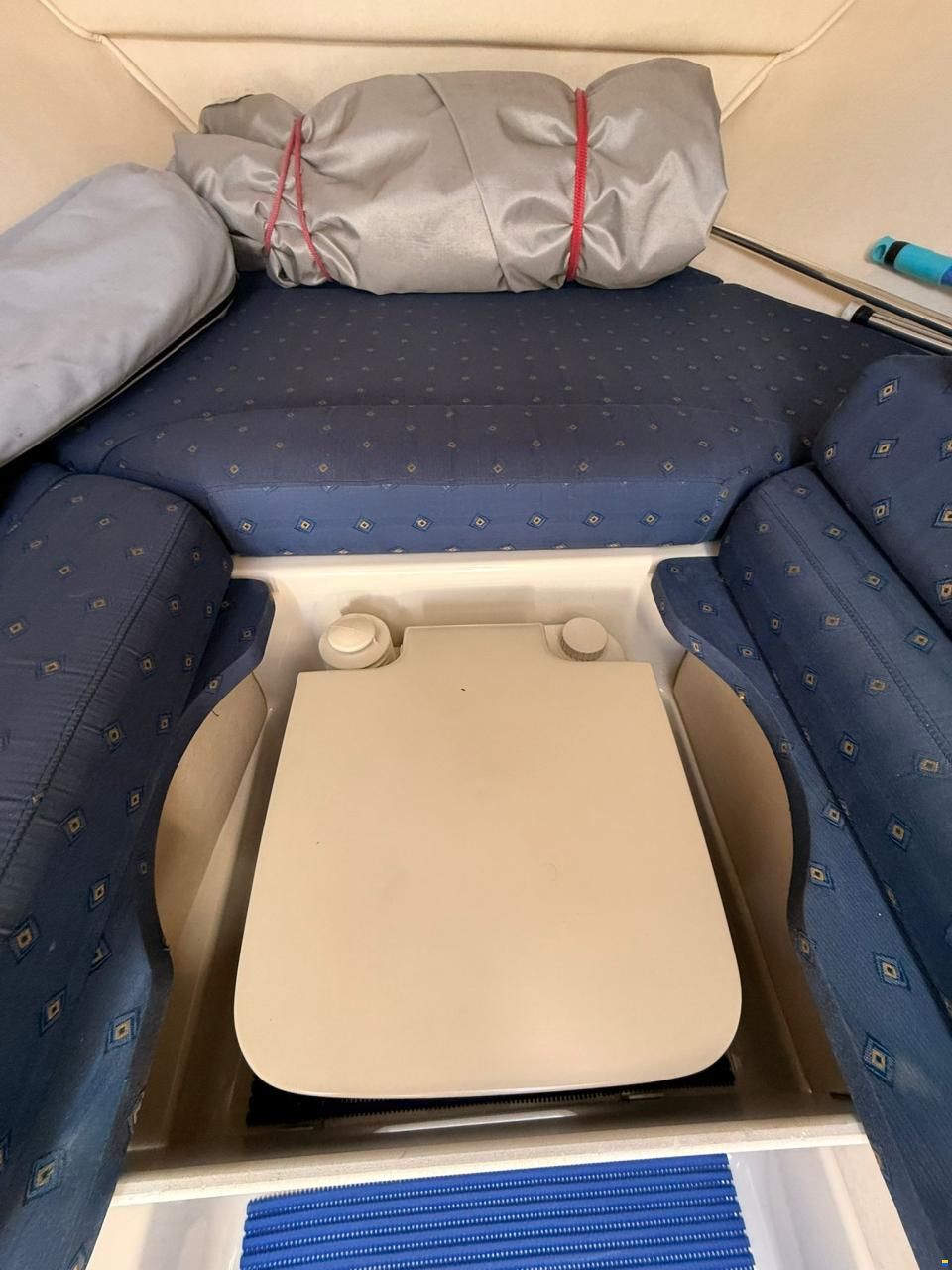 Sea Ray 210 Overnighter